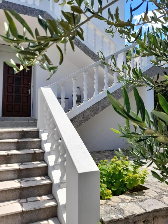 Apartments Marta Rogoznica  Bagian luar foto