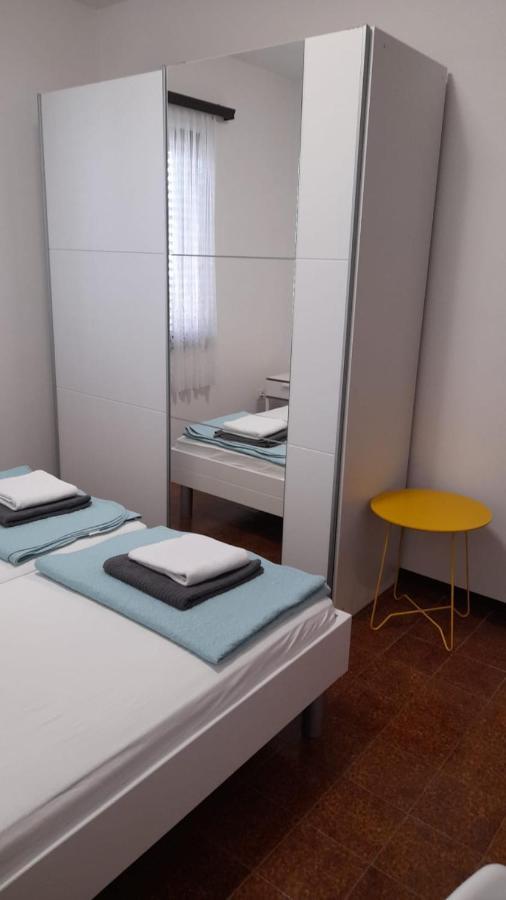 Apartments Marta Rogoznica  Bagian luar foto