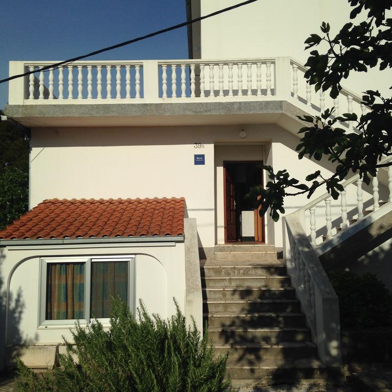 Apartments Marta Rogoznica  Bagian luar foto